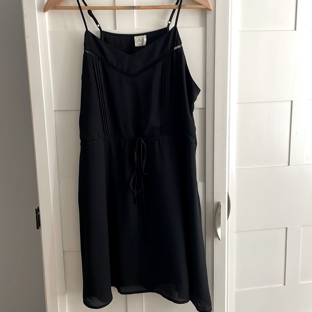 Very cute black summer flowing dress- like new